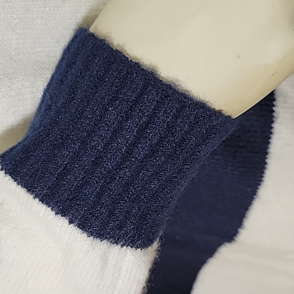 Vince Camuto white and navy blue stripped sweater - Picture 5 of 7